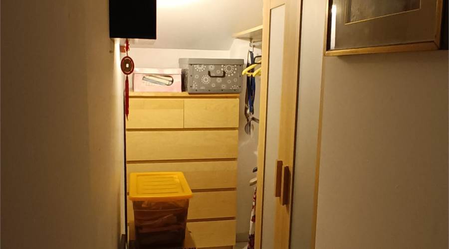 cabina armadio camera sottotetto